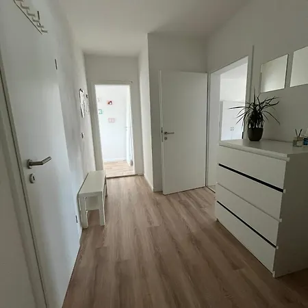 1 Raum Dachgeschosswohnung In Ruhiger Lage Apartment